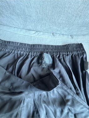 RESTYLE Black Midi Skirt with Elastic Waist - Small